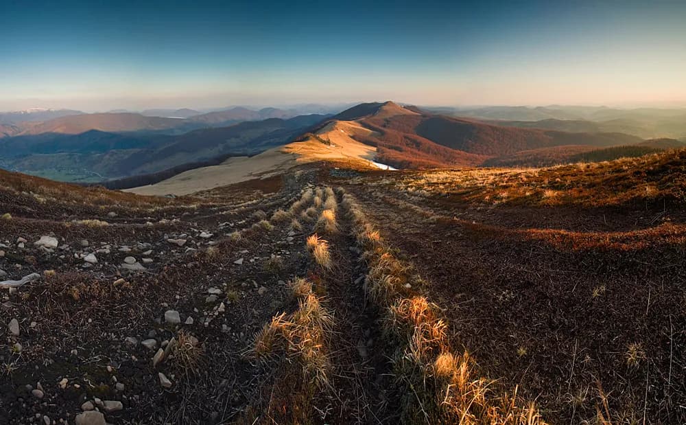 Bieszczady ukraińskie: 10 miejsc, które musisz zobaczyć w tej krainie